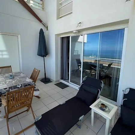 T2 Avec Terrasse, Climatisation Et Parking à - Fr-1-413-236 Appartement *